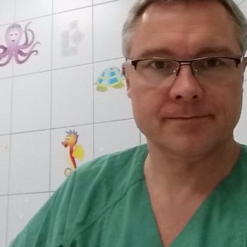 Mariusz Sroczyński, chirurg dziecięcy
